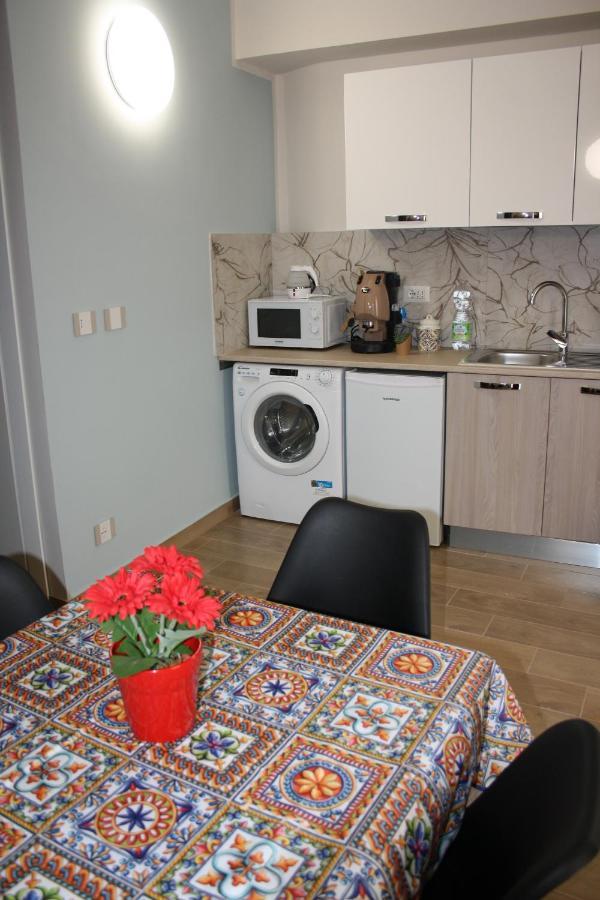 Due Cappuccini Apartment Palermo Bagian luar foto
