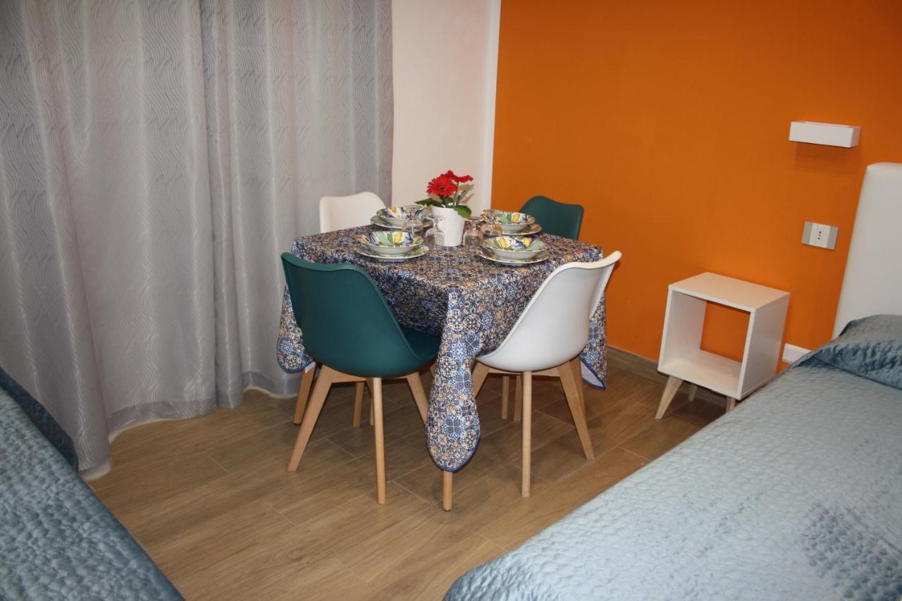 Due Cappuccini Apartment Palermo Bagian luar foto