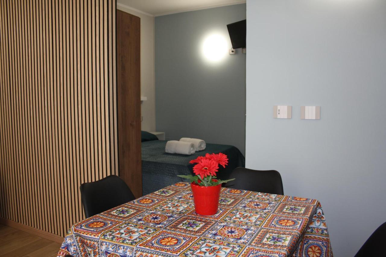 Due Cappuccini Apartment Palermo Bagian luar foto
