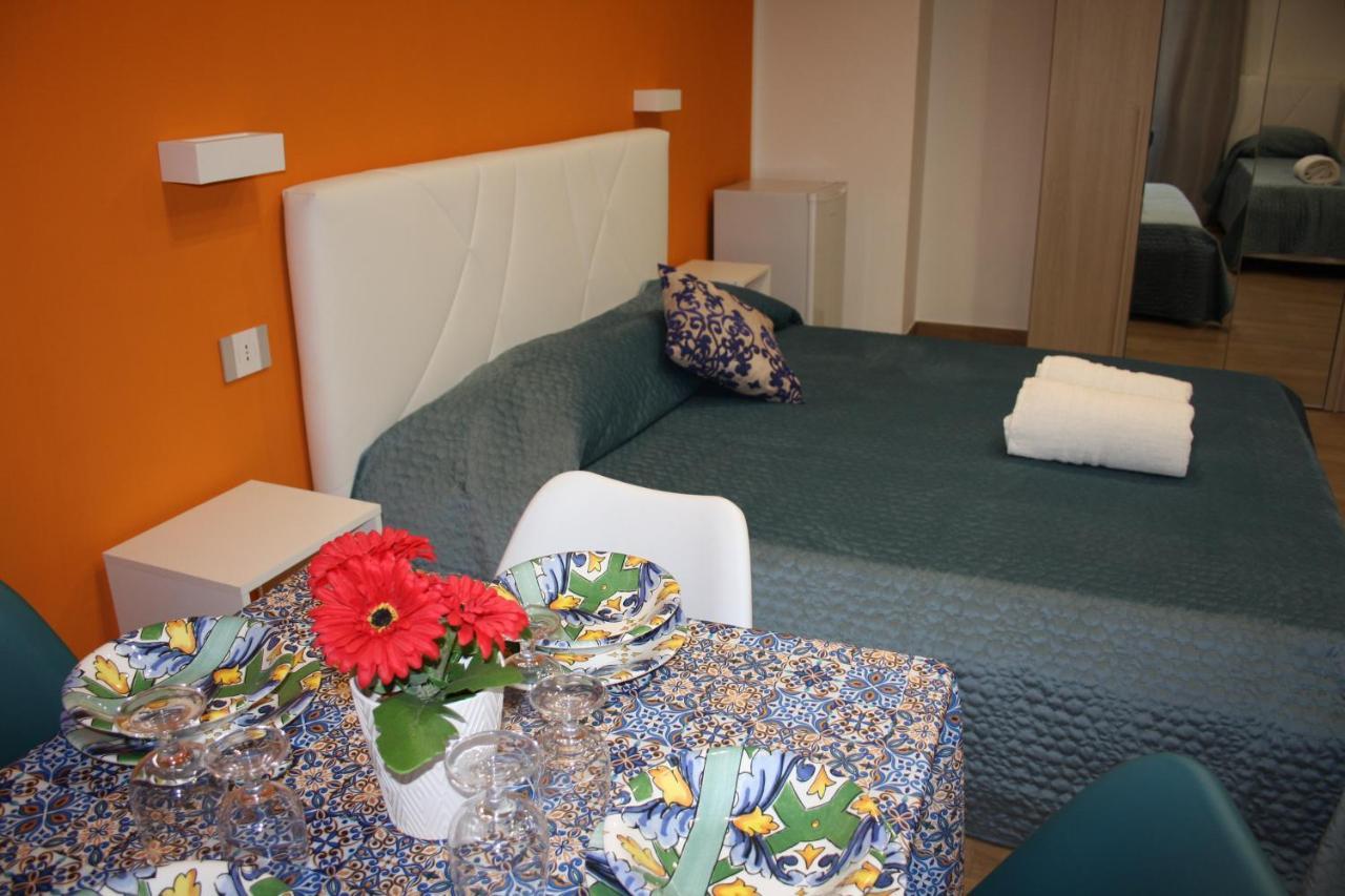 Due Cappuccini Apartment Palermo Bagian luar foto
