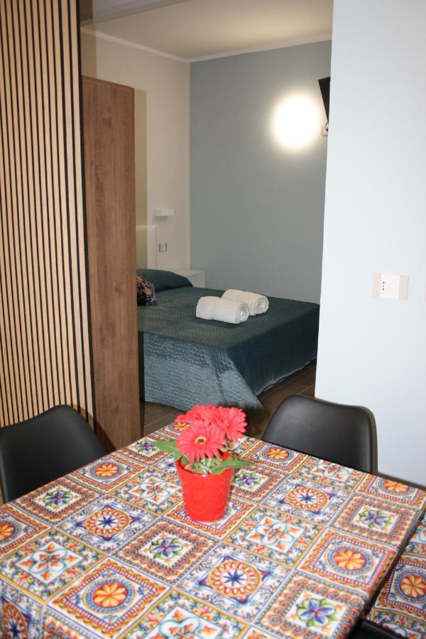 Due Cappuccini Apartment Palermo Bagian luar foto