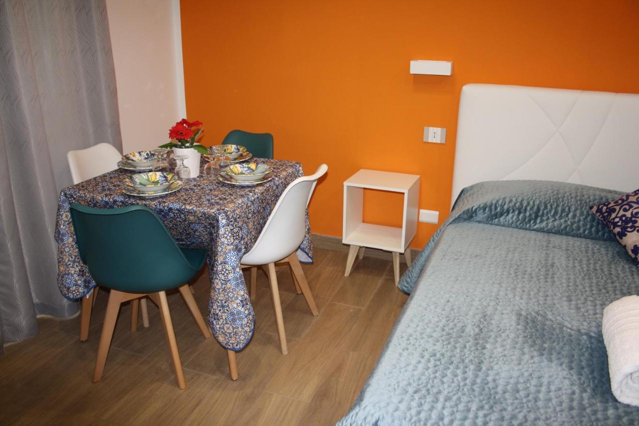 Due Cappuccini Apartment Palermo Bagian luar foto