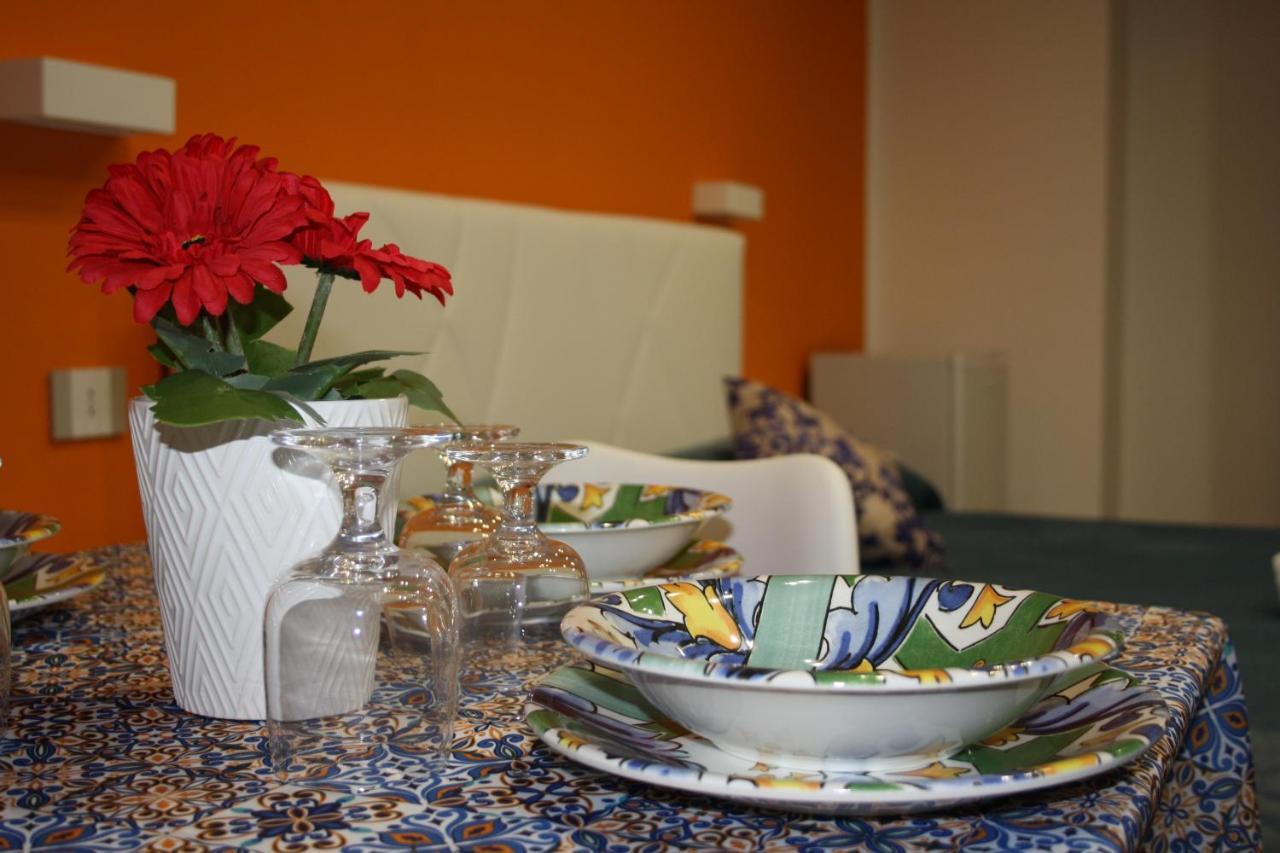 Due Cappuccini Apartment Palermo Bagian luar foto