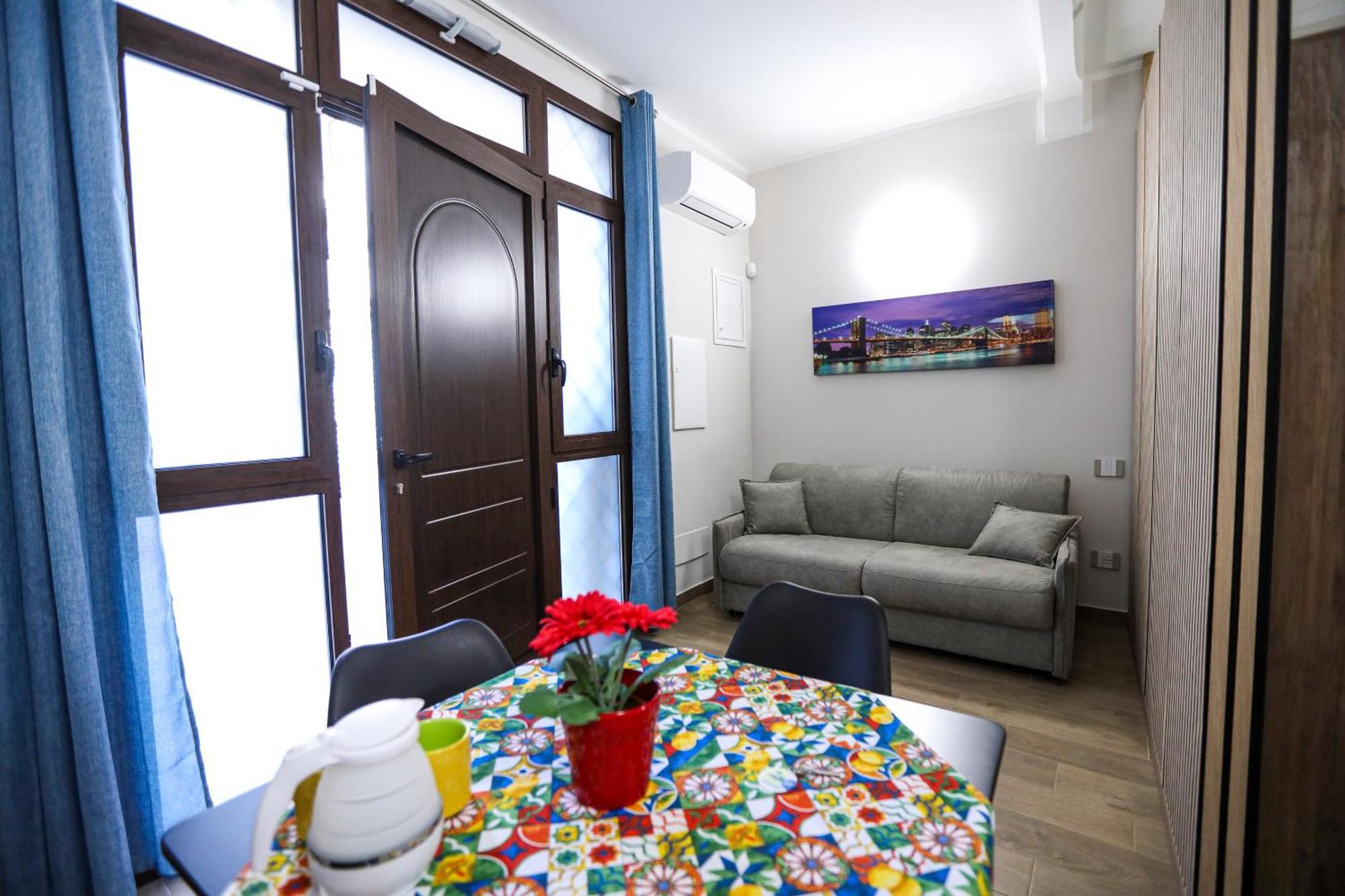 Due Cappuccini Apartment Palermo Bagian luar foto